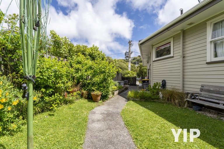 Photo of property in 7b Jay Street, Paparangi, Wellington, 6037