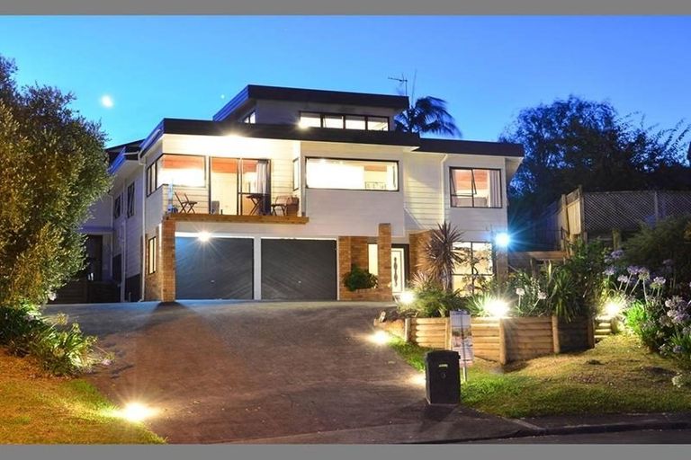 Photo of property in 3 Farr Road, West Harbour, Auckland, 0618