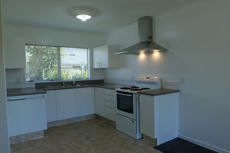 Photo of property in 34 Rosewood Place, Paraparaumu, 5032