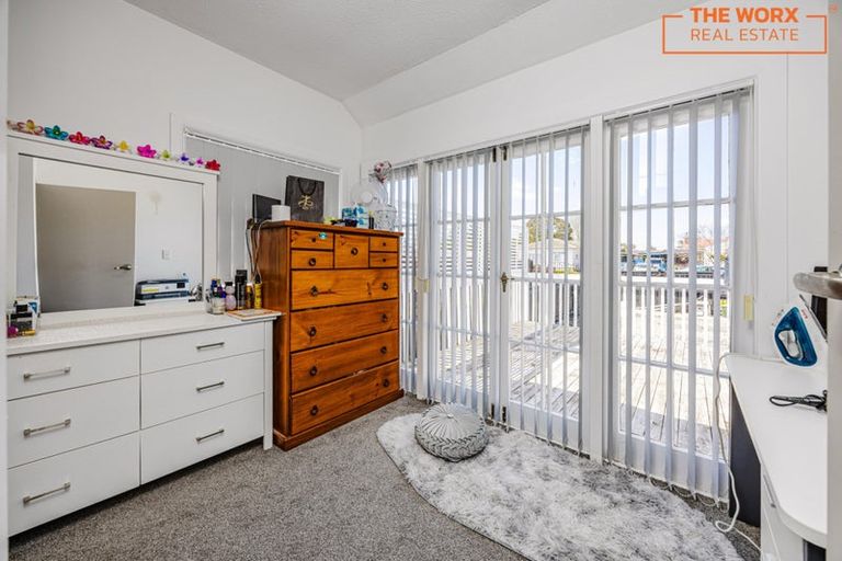 Photo of property in 28 Driver Road, Mangere East, Auckland, 2024