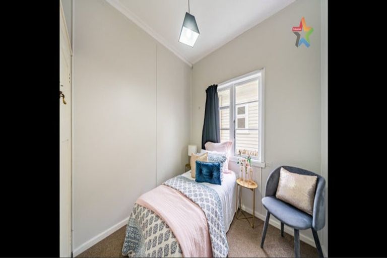 Photo of property in 20 Ludlam Crescent, Woburn, Lower Hutt, 5010