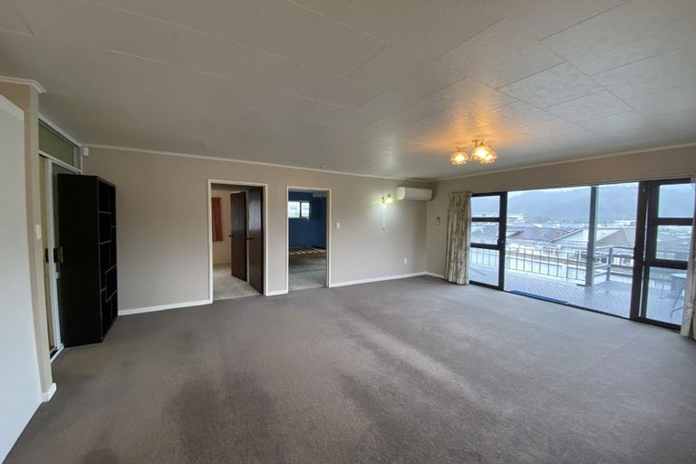Photo of property in 62 Waikawa Road, Picton, 7220