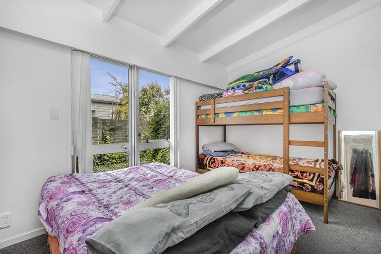 Photo of property in 1/14 Hobart Crescent, Wattle Downs, Auckland, 2103