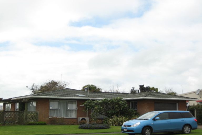 Photo of property in 6 Cracroft Street, Waitara, 4320