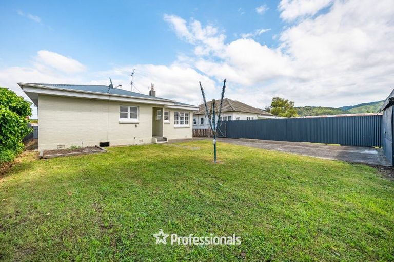 Photo of property in 17 Beth Street, Trentham, Upper Hutt, 5018