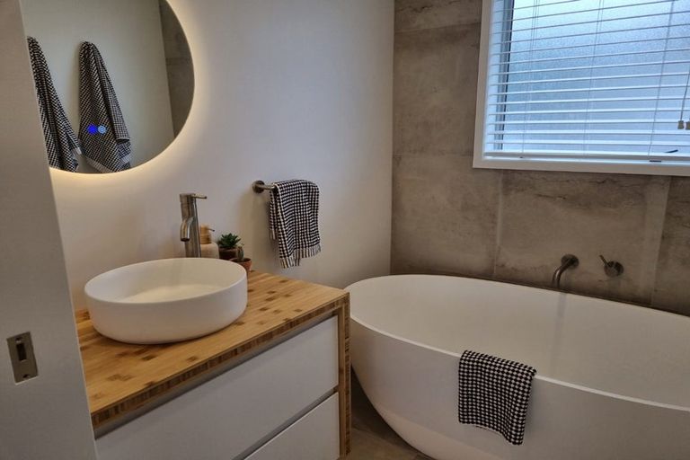 Photo of property in 4 Simcox Street, Otaki Beach, Otaki, 5512