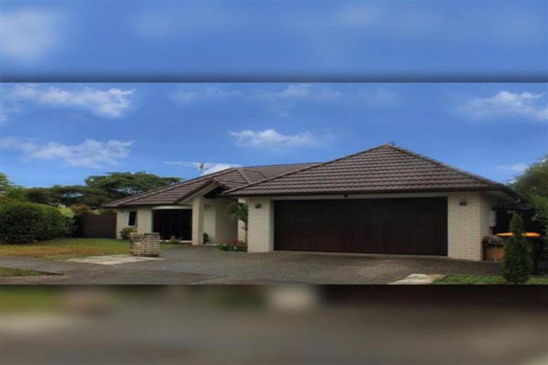 Photo of property in 2 Cambrian Crescent, Flat Bush, Auckland, 2016