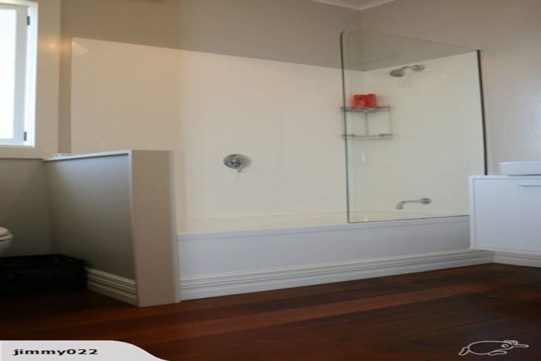 Photo of property in 121 Vigor Brown Street, Napier South, Napier, 4110