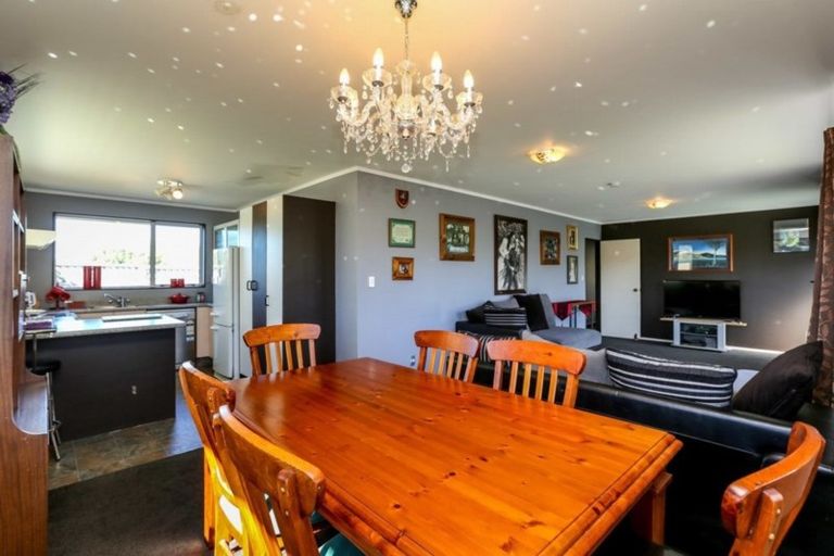 Photo of property in 9 Fantome Place, Whalers Gate, New Plymouth, 4310