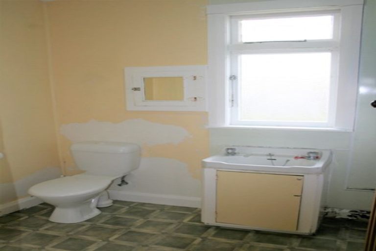 Photo of property in 6 Carlisle Street, Levin, 5510