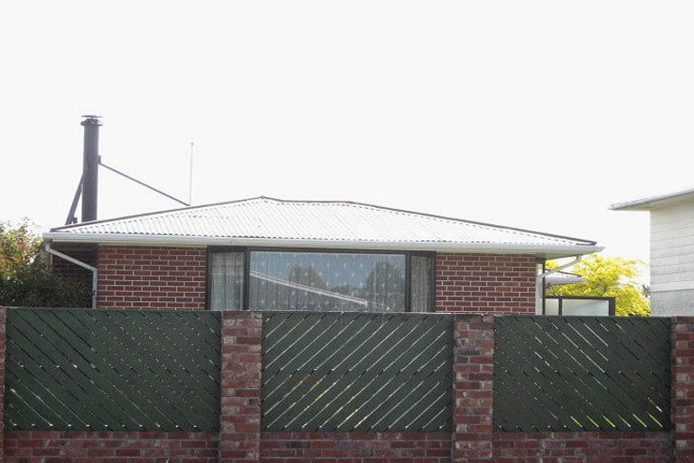 Photo of property in 12 Clipper Place, Redwood, Christchurch, 8051