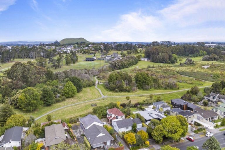 Photo of property in 2/131 Grand Drive, Remuera, Auckland, 1050