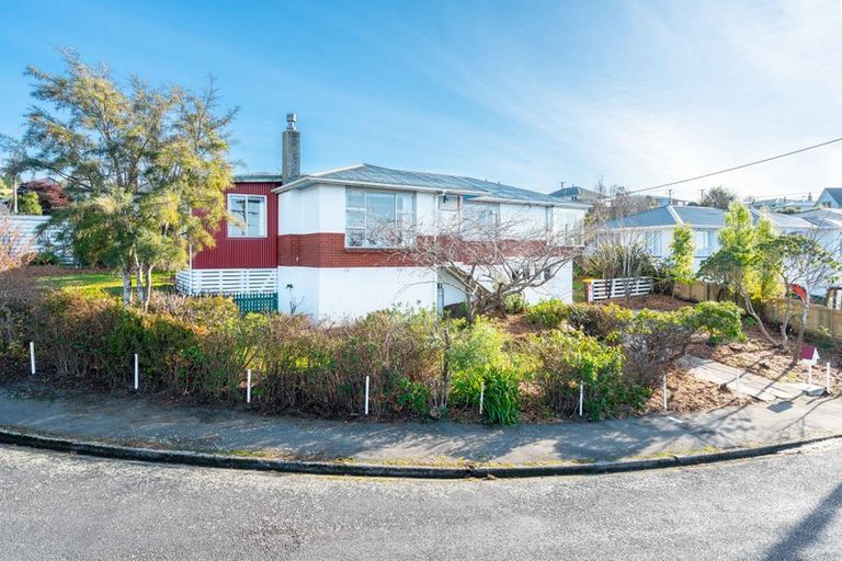 Photo of property in 10 Mcdonald Street, Brockville, Dunedin, 9011