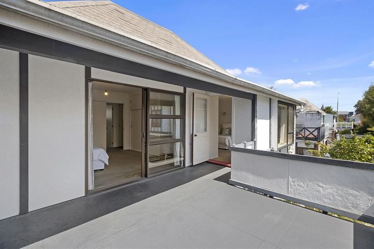 Photo of property in 9 Holly Road, Merivale, Christchurch, 8014