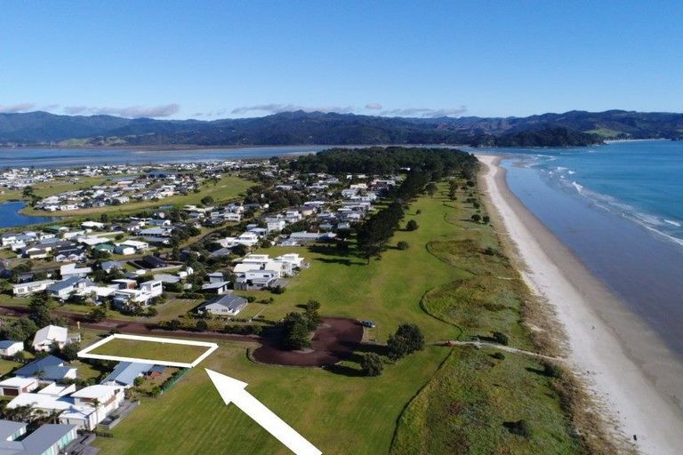 Photo of property in 112 Ocean Close, Matarangi, Whitianga, 3592