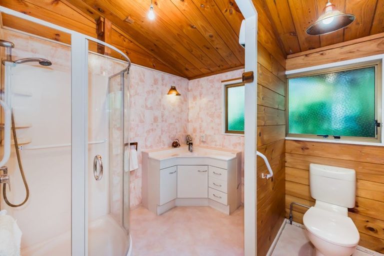 Photo of property in 9 Kohekohe Road, Waikanae, 5036