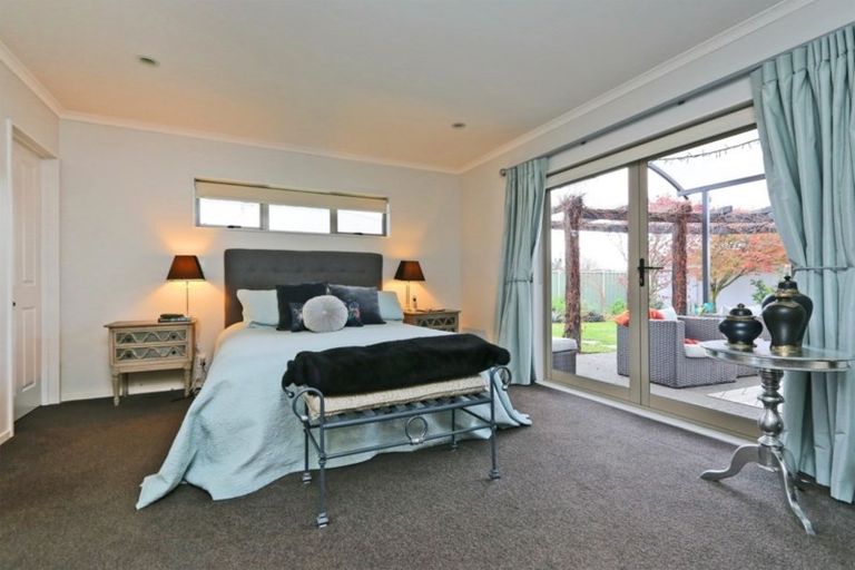 Photo of property in 1 Hyde Place, Taradale, Napier, 4112