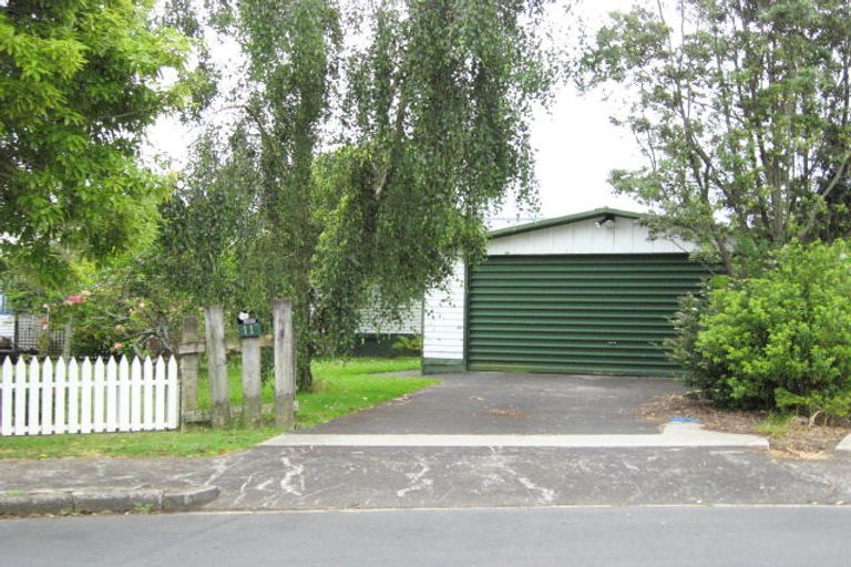 Photo of property in 11a Kowhai Avenue, Mangere Bridge, Auckland, 2022
