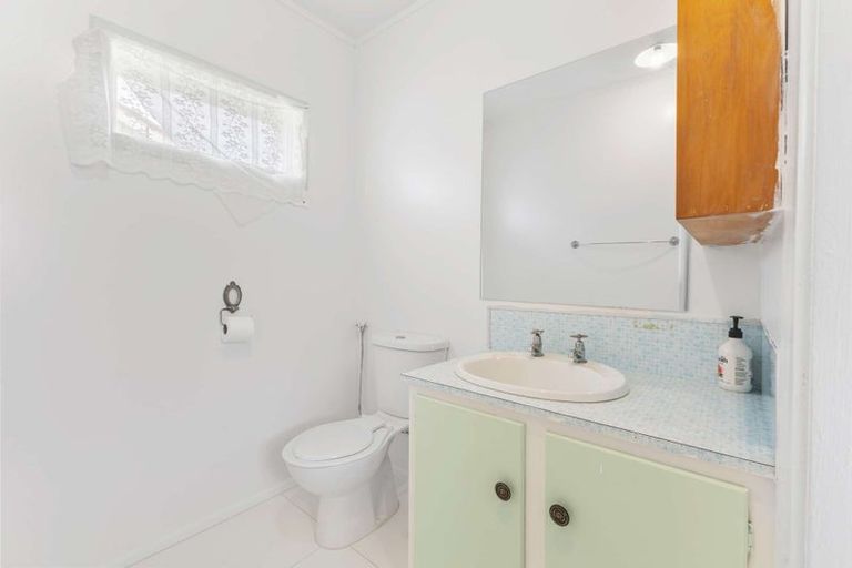 Photo of property in 1 Blake Street, Waitara, 4320
