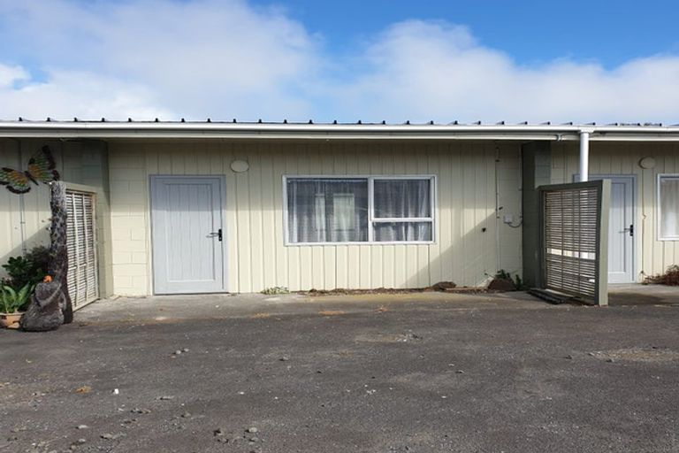 Photo of property in 9a Springs Road, Parakai, 0830
