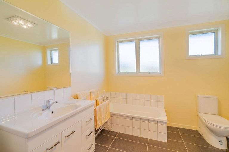 Photo of property in 54 Walker Street, Riverton/aparima, Riverton, 9822