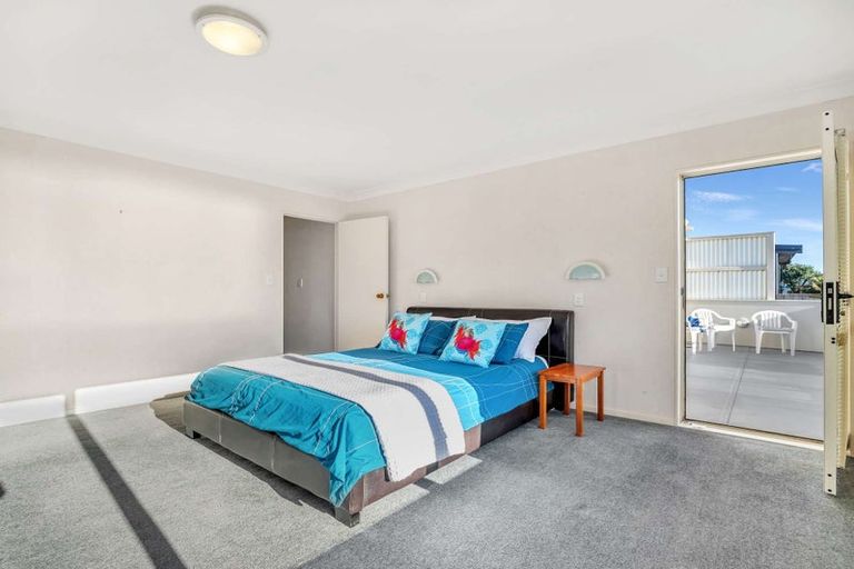 Photo of property in 1/186 Marine Parade, Mount Maunganui, 3116