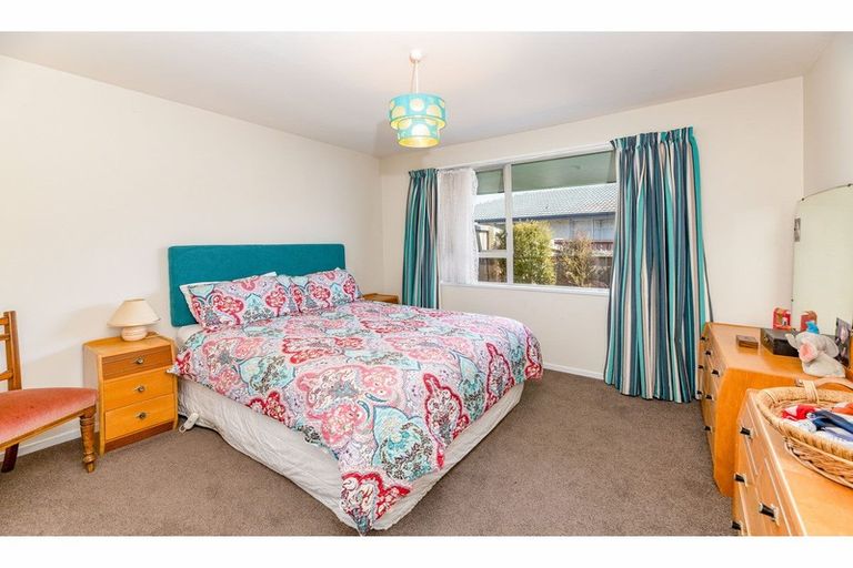 Photo of property in 2/97 Hay Street, Bromley, Christchurch, 8062