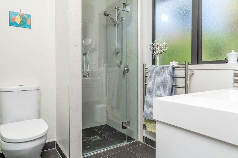 Photo of property in 10 Mahana Place, Raglan, 3225