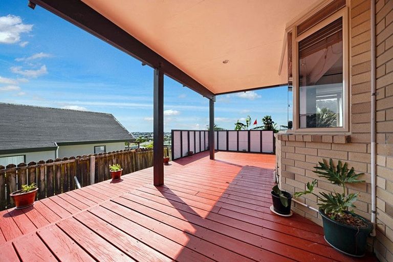 Photo of property in 10 San Fernando Way, Henderson, Auckland, 0612