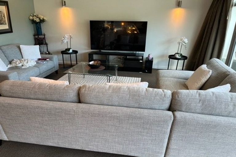 Photo of property in Montreaux, 164 The Terrace, Wellington Central, Wellington, 6011