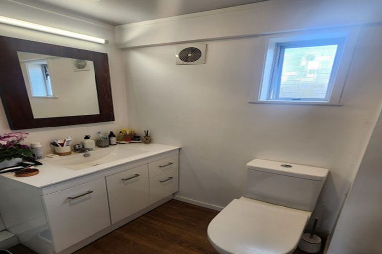 Photo of property in 1/68 Eban Avenue, Hillcrest, Auckland, 0627