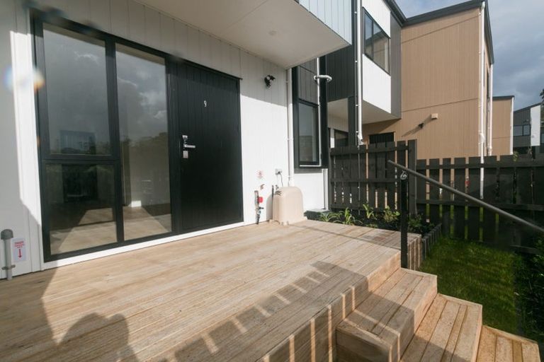 Photo of property in 9/27 Glenorchy Street, Glen Eden, Auckland, 0602