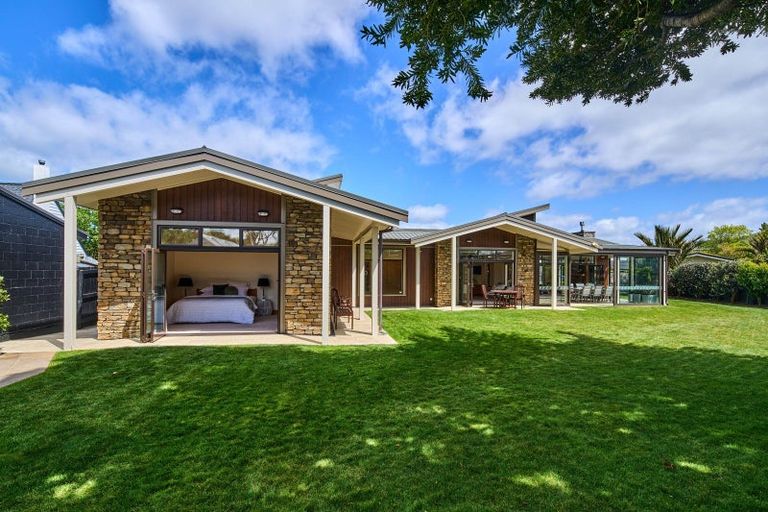 Photo of property in 24a Hautana Square, Woburn, Lower Hutt, 5010