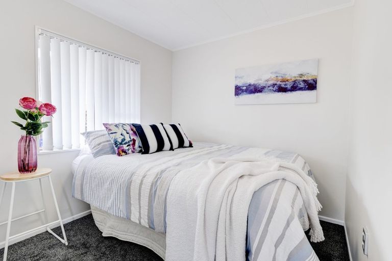 Photo of property in 1/13 Blanes Road, Weymouth, Auckland, 2103
