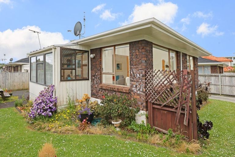 Photo of property in 1/33 Swanson Road, Henderson, Auckland, 0610