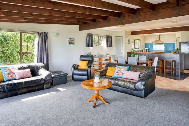 Photo of property in 1 Haunui Way, Pukerua Bay, 5026