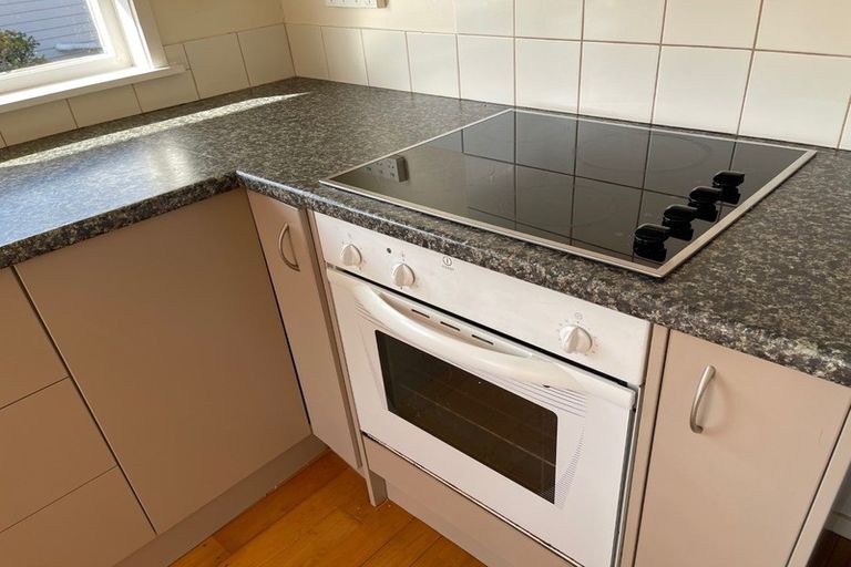 Photo of property in 14 Raeben Avenue, Hillcrest, Auckland, 0627