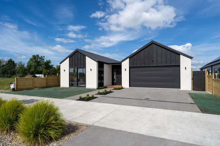 Photo of property in 74 Hugo Shaw Drive, Cambridge, 3434