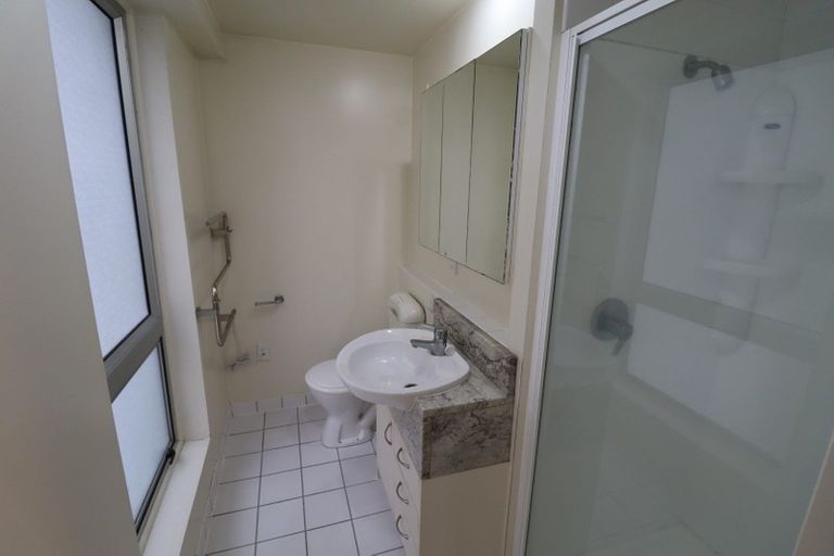 Photo of property in Terrace Heights Apartments, 9e/163 The Terrace, Wellington Central, Wellington, 6011