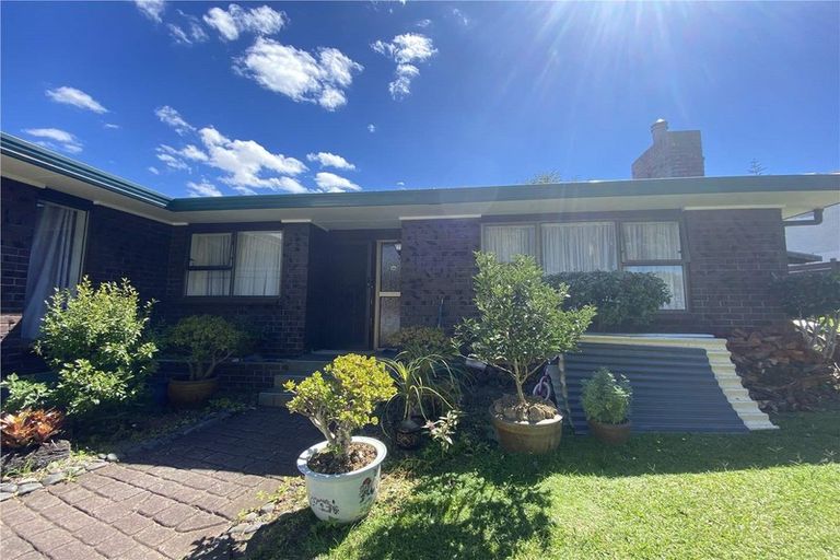 Photo of property in 41 Priestley Drive, Bucklands Beach, Auckland, 2014