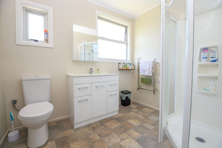 Photo of property in 65 Victoria Street, Carterton, 5713