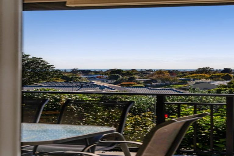 Photo of property in 23f Veale Road, Frankleigh Park, New Plymouth, 4310