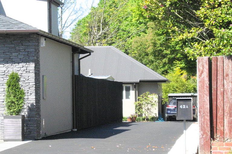 Photo of property in 42a Gleneagles Terrace, Ilam, Christchurch, 8053