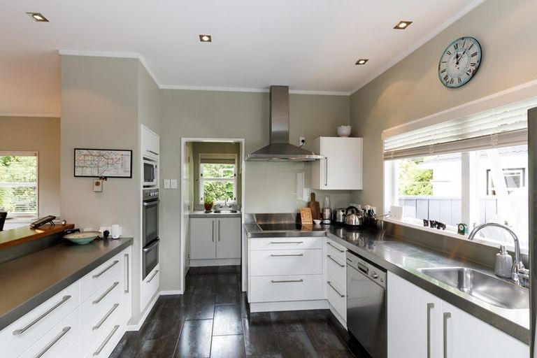 Photo of property in 8 Skerman Street, Marton, 4710