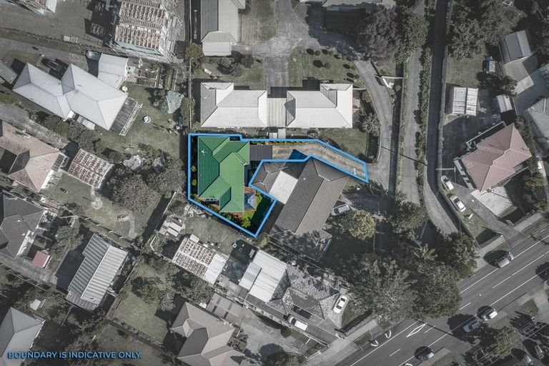 Photo of property in 8b Rathgar Road, Henderson, Auckland, 0610