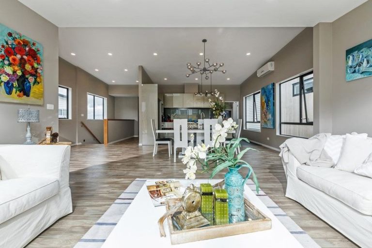 Photo of property in 29 Ascension Crescent, Orewa, 0931