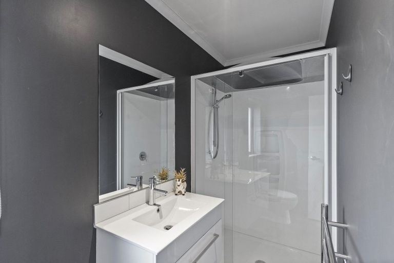 Photo of property in 12 Silver Street, Lower Shotover, Queenstown, 9304