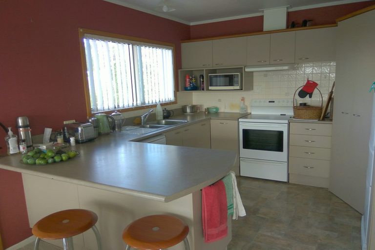 Photo of property in 16 Hilltop Avenue, Morningside, Whangarei, 0110