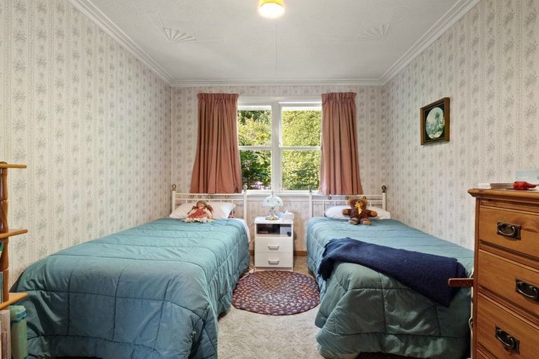 Photo of property in 87 Kaikorai Valley Road, Glenross, Dunedin, 9011