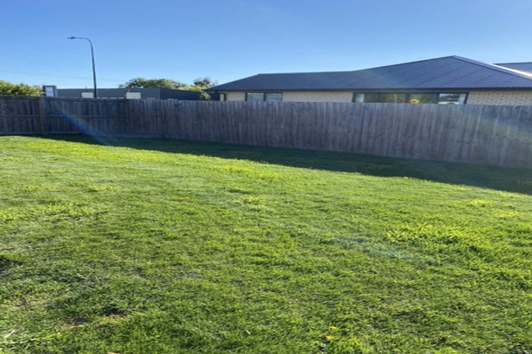 Photo of property in 51 Factory Road, Belfast, Christchurch, 8051